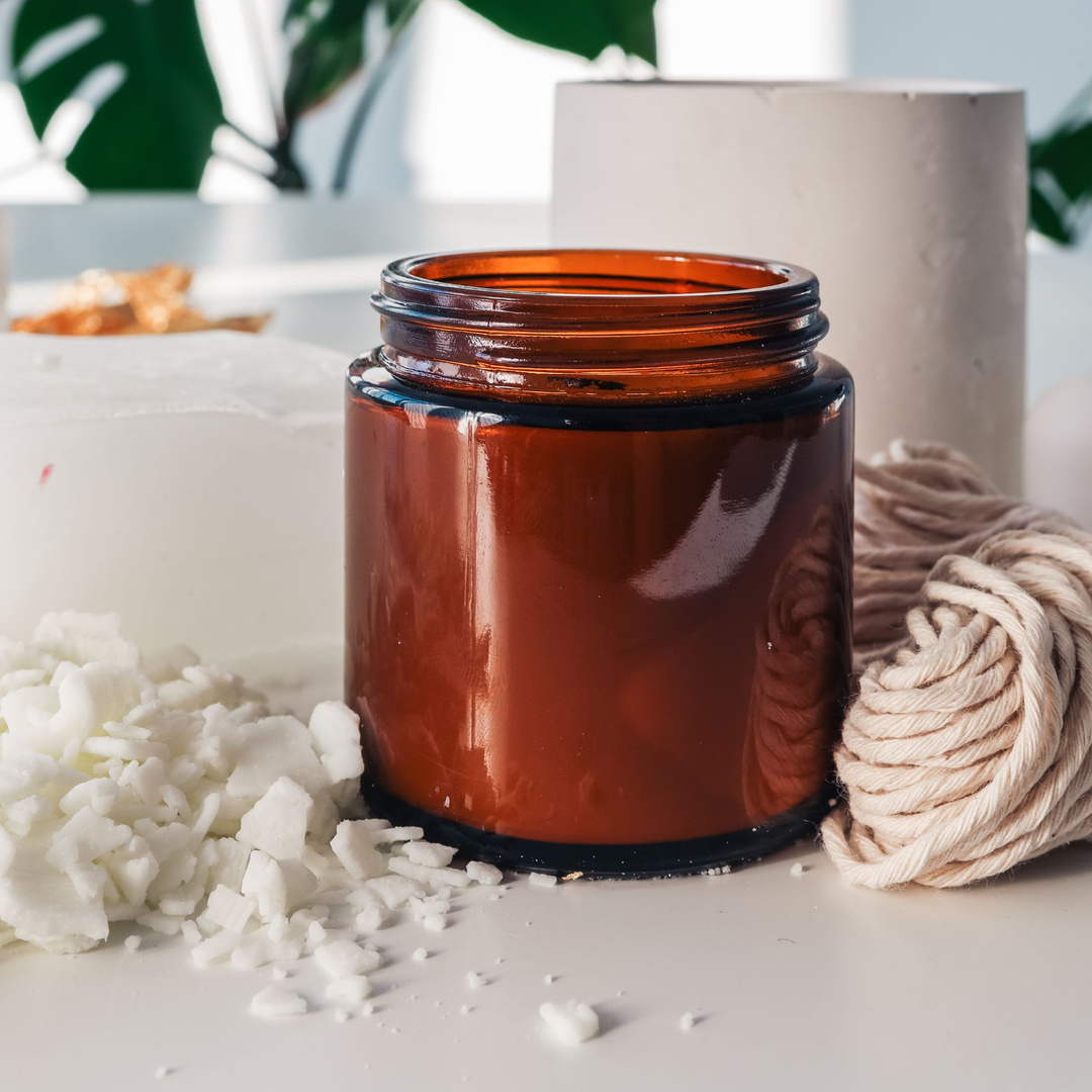 Słoik szklany brązowy pojemnik szklany na świece 180 ml z czarną pokrywką 