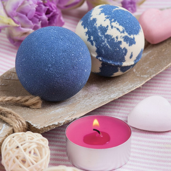 Zestaw świąteczny do robienia kul musujących do kąpieli na prezent 35w1 DIY