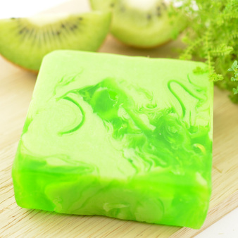 Barwnik do bazy mydlanej niemigrujący zielony 500g