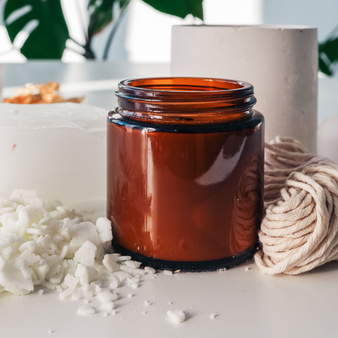 Słoik szklany brązowy pojemnik szklany na świece 180 ml z czarną pokrywką 