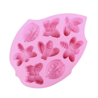 Forma silikonowa do mydeł glicerynowych OWADY 8 porcji GH-FS79